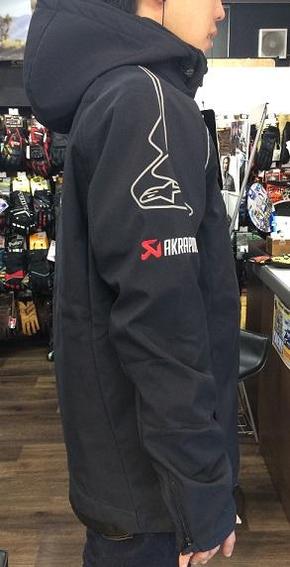 alpinestars X AKRAPOVIC 第2段!! ウインドブレーカー入荷